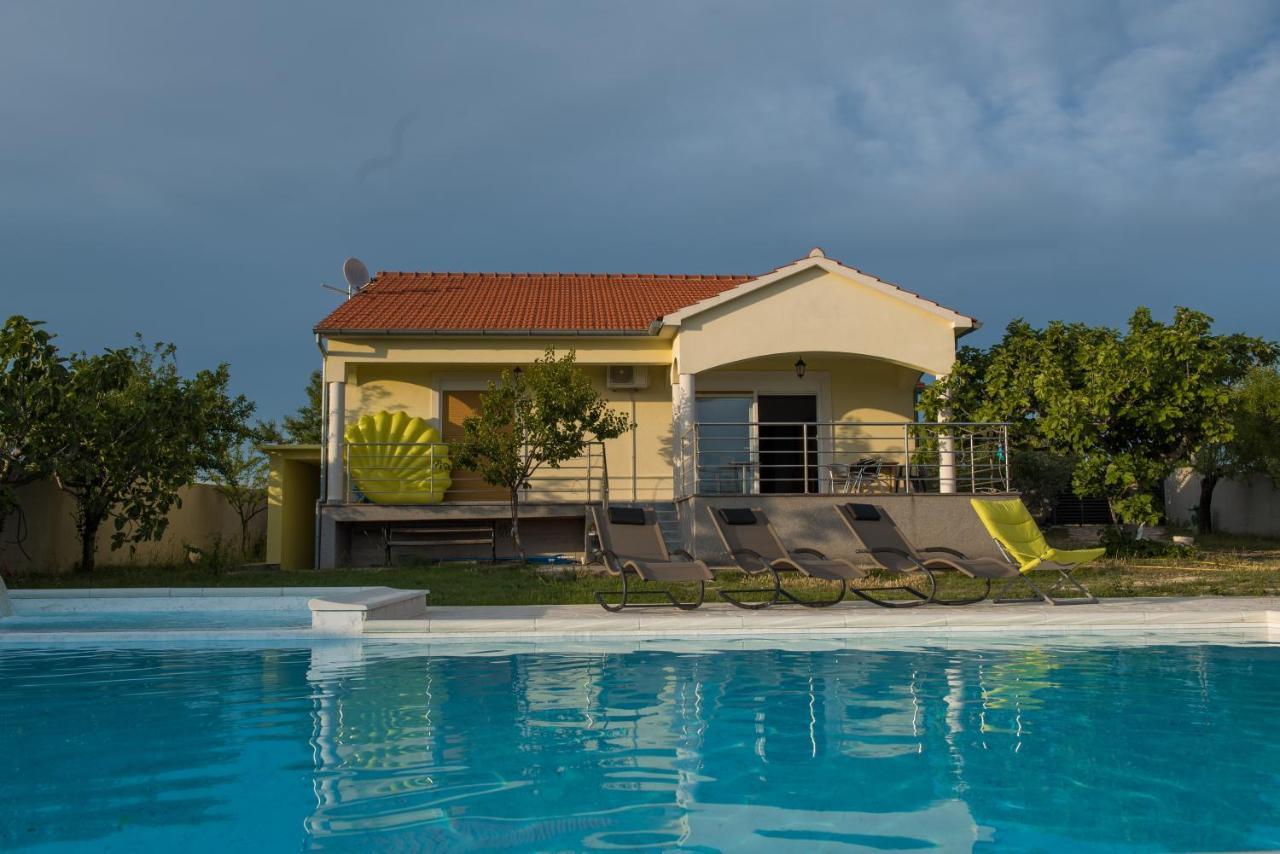 Villa Dubis House Zara Esterno foto