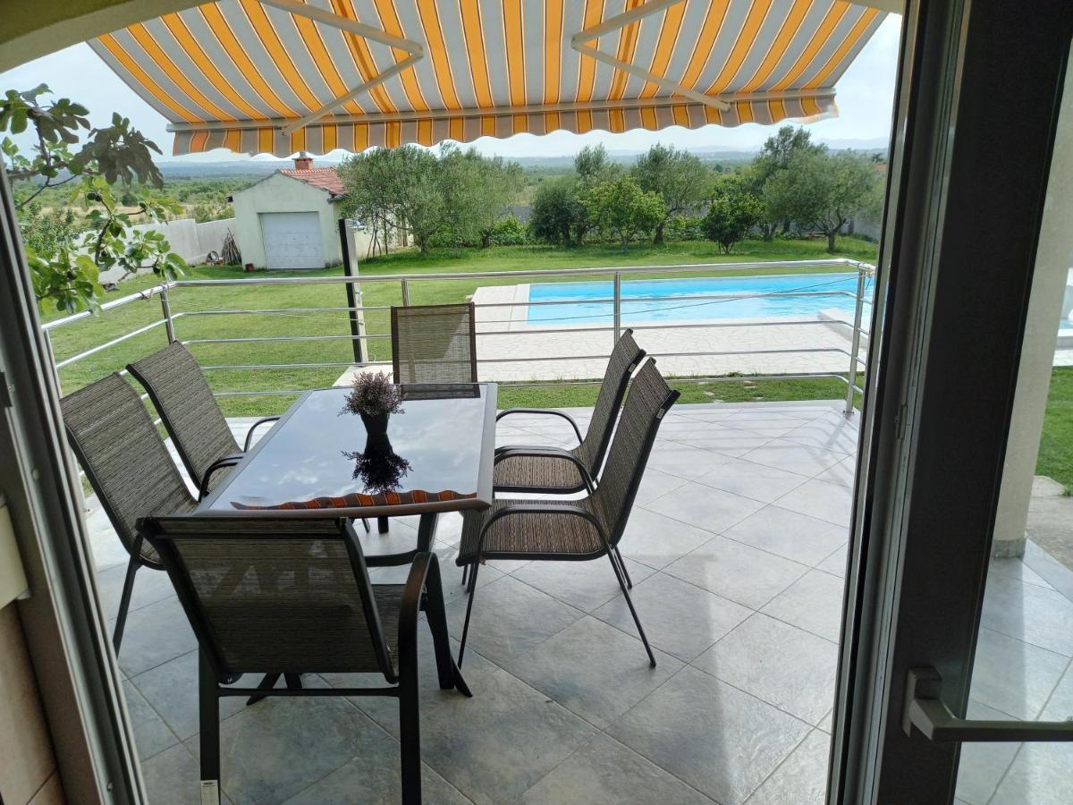 Villa Dubis House Zara Esterno foto
